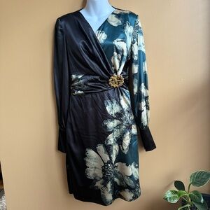 Lasagrada Elegant Floral Wrap Dress Size 38